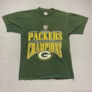 Green Bay Packers Super Bowl Champions green t-shirt Size Medium